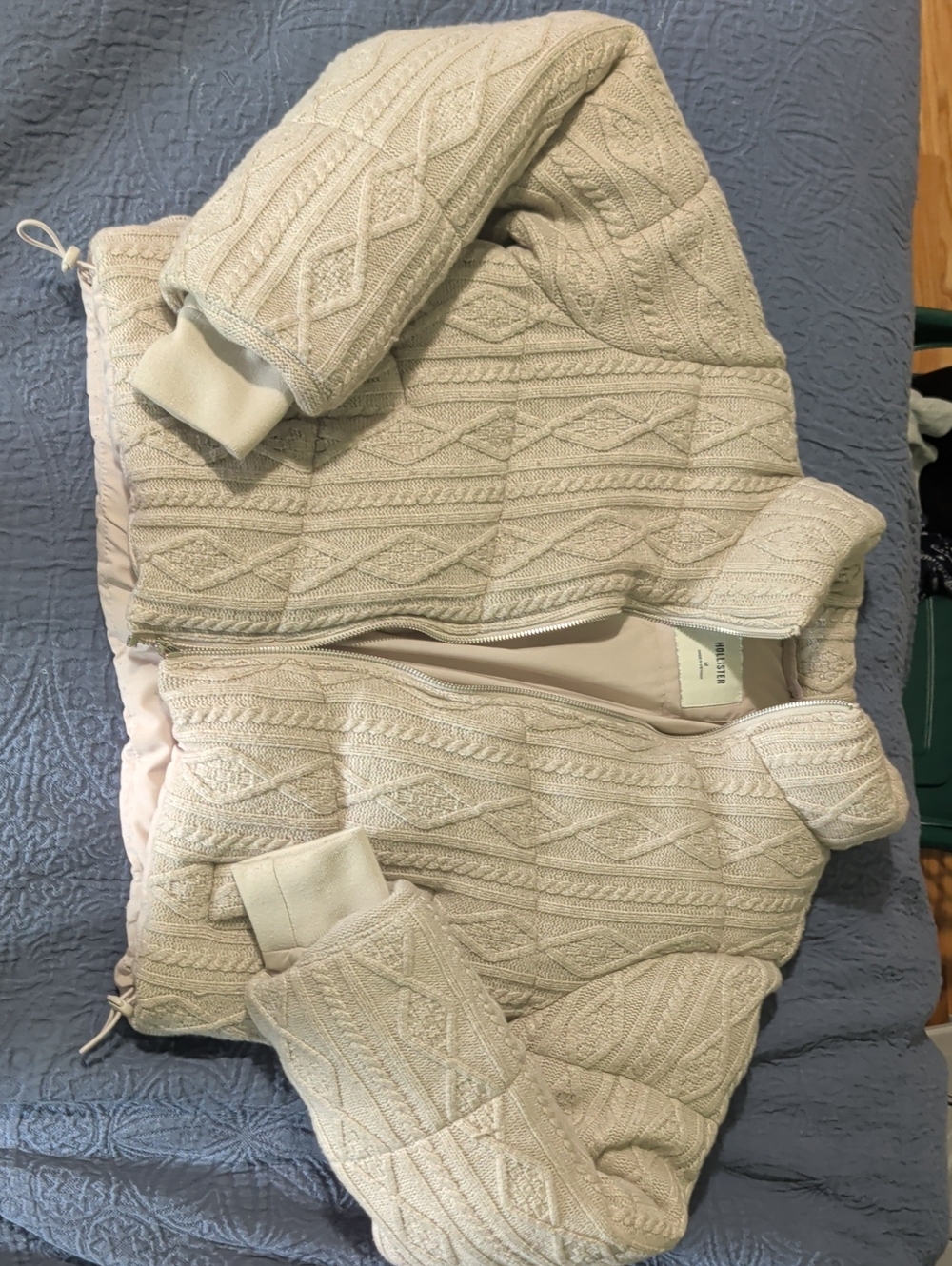 Hollister Sweater-Knit Mini Puffer Jacket